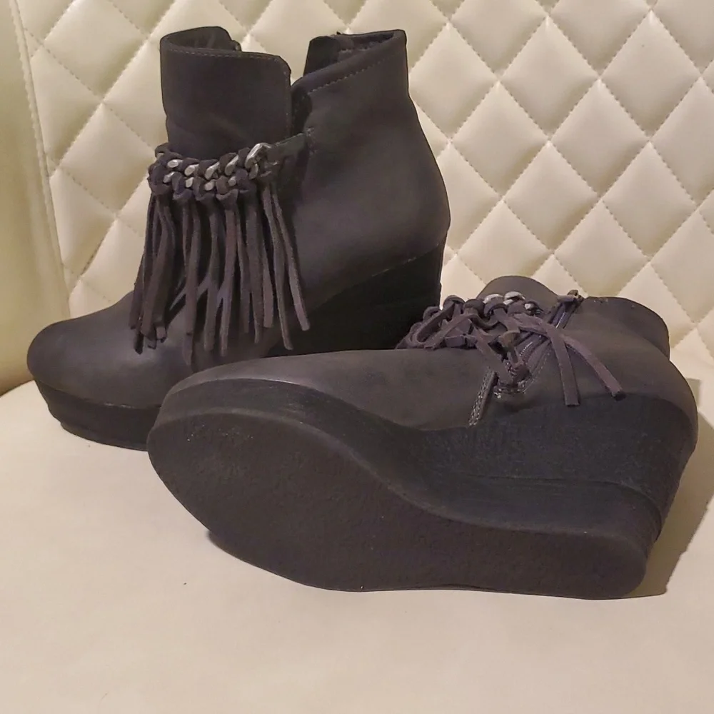 7.5 Goth Emo Sbicca Platform Boots ~ Grey Tassels ~ Gothic Heel Boots - Picture 6 of 7